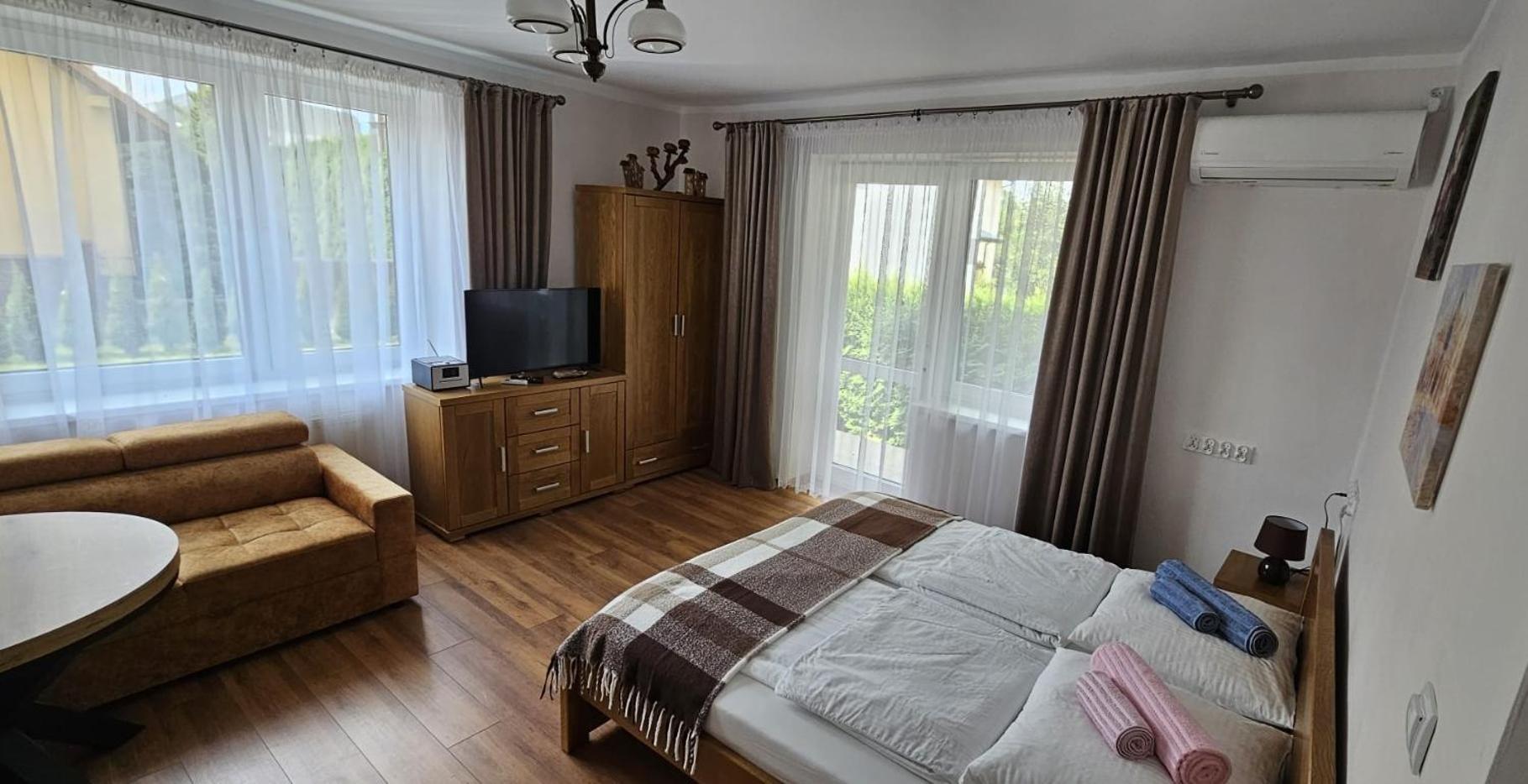 U Janka Trzeciego 6 Sauna & Jacuzzi Oleszyce ภายนอก รูปภาพ